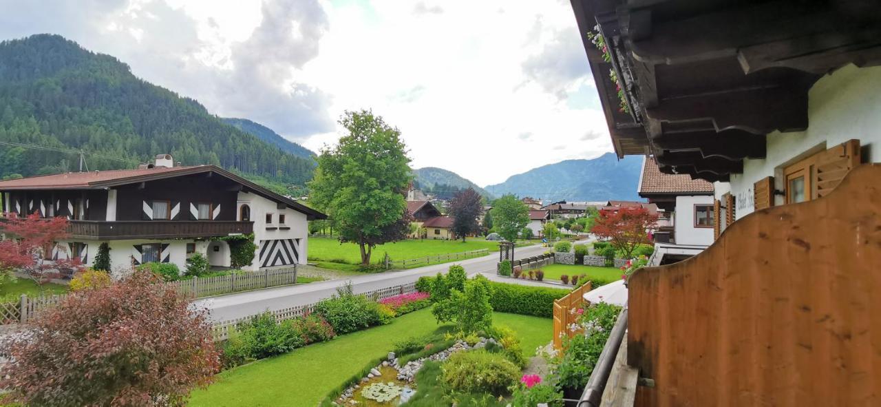 Doppelzimmer mit Balkon